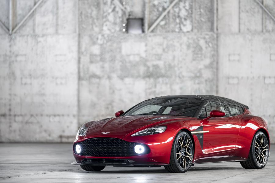  Aston Martin Vanquish Zagato Shooting Brake 2018 года  (UK) (фото 1 из 76)